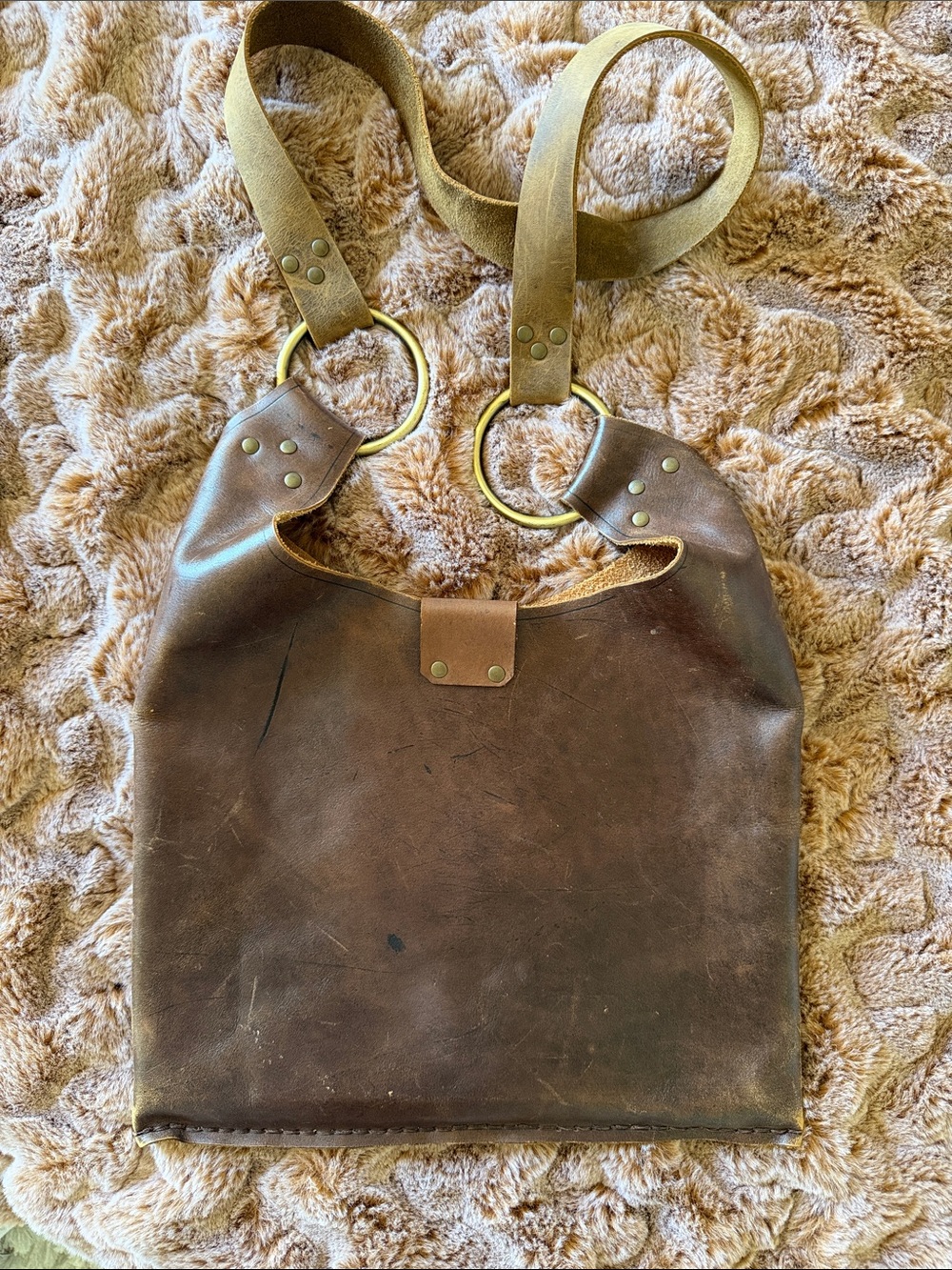 NUALA Brown Leather Shoulder Bag with Brass Rings - Picture 2 of 3